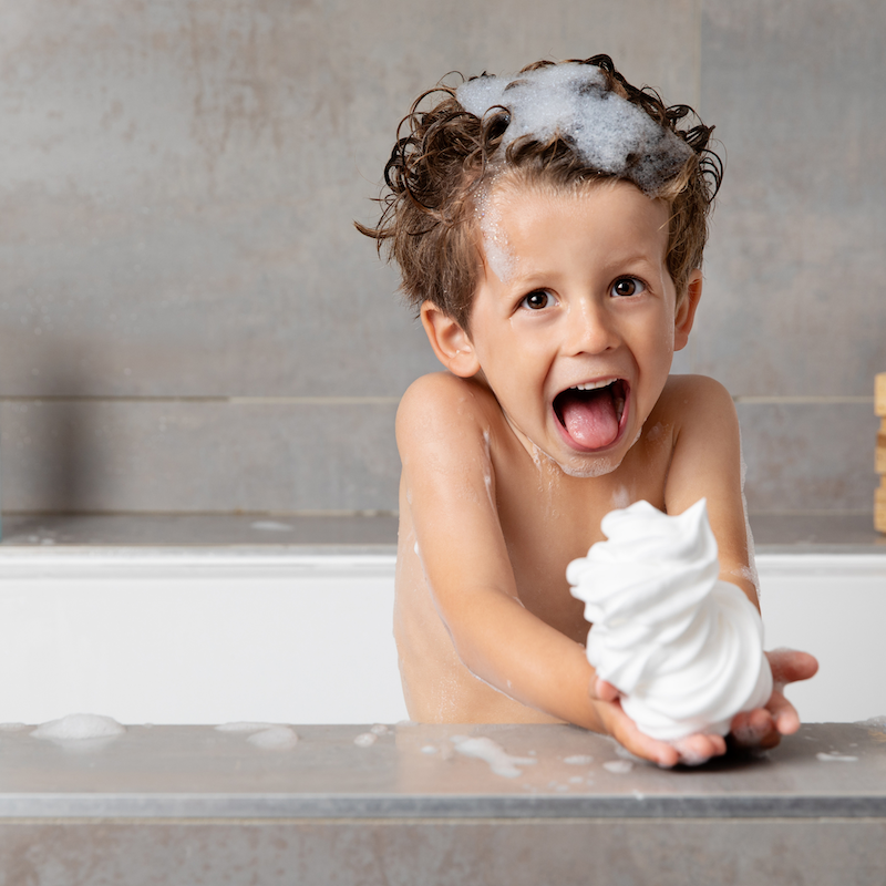 OUATE Espuma limpiadora 3 en 1 cara, cuerpo y cabello - 250ml